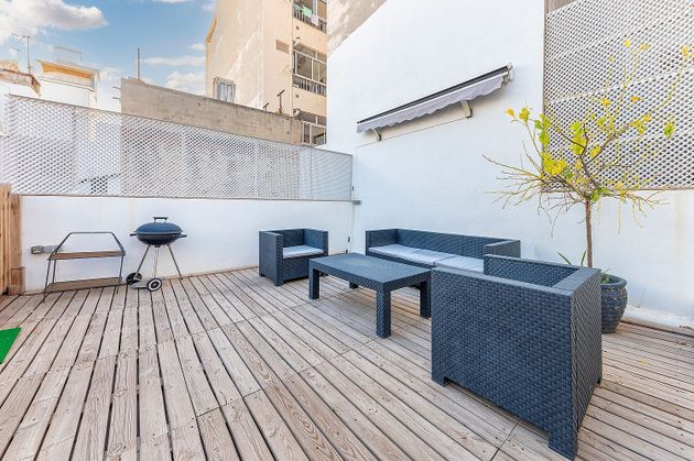 Foto 2 de Àtic en venda a Mercado de 2 habitacions amb terrassa i aire acondicionat
