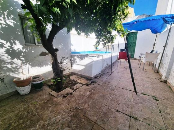 Foto 1 de Casa adosada en venta en Zona Avda. Juan de Diego - Parque Municipal  de 4 habitaciones con piscina y balcón