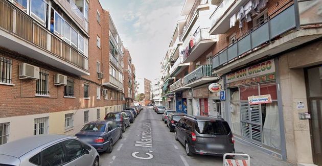Foto 2 de Pis en venda a calle Marina Lavandeira de 2 habitacions amb terrassa i balcó