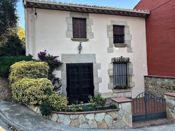 Foto 2 de Venta de casa adosada en Santa Cristina d'Aro de 3 habitaciones con terraza y jardín