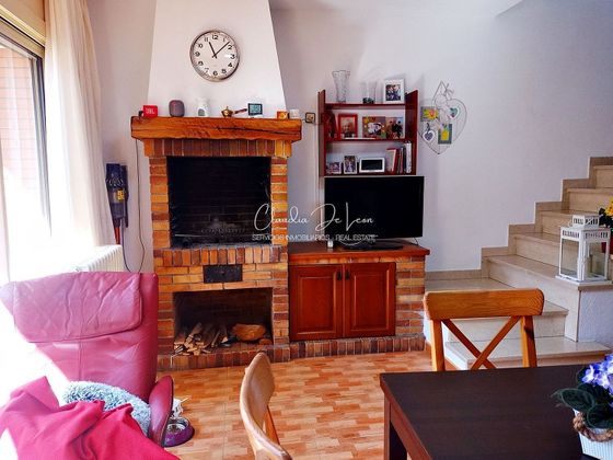 Foto 1 de Casa adosada en venta en L'Eixample de 3 habitaciones con terraza y garaje
