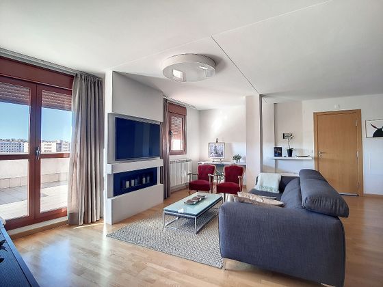 Foto 1 de Àtic en venda a plaza Europa de 3 habitacions amb terrassa i aire acondicionat
