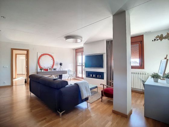 Foto 2 de Àtic en venda a plaza Europa de 3 habitacions amb terrassa i aire acondicionat