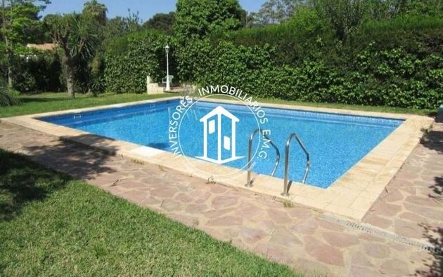 Foto 1 de Casa en venda a La Cañada de 4 habitacions amb terrassa i piscina