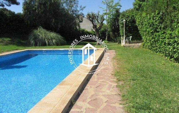 Foto 2 de Casa en venda a La Cañada de 4 habitacions amb terrassa i piscina