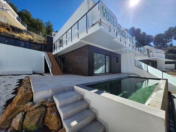Foto 2 de Casa en venta en El Bosque de 4 habitaciones con terraza y piscina