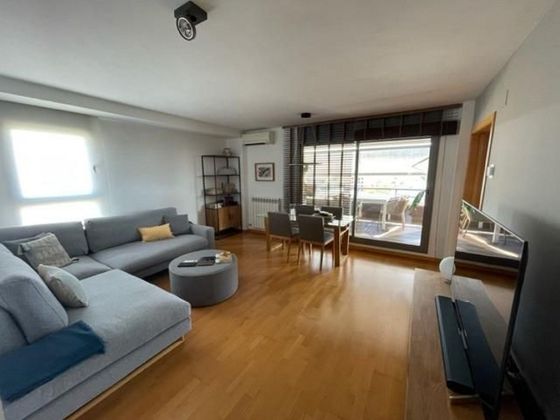 Foto 2 de Àtic en venda a La Bordeta de 3 habitacions amb terrassa i piscina