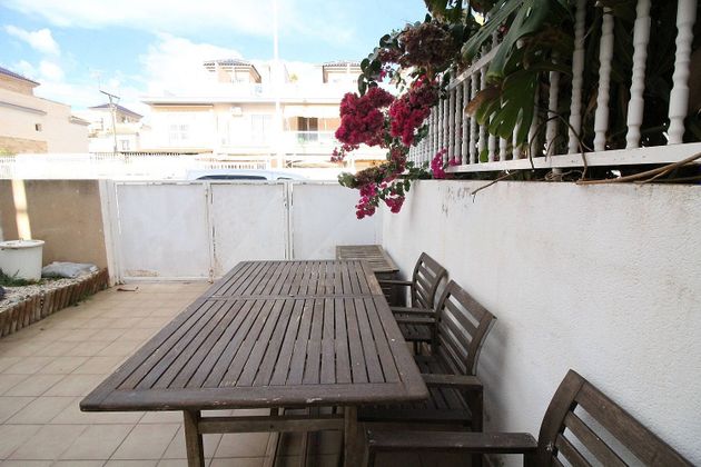 Foto 2 de Dúplex en venta en Los Peñascos-El Salero-Los Imbernones de 3 habitaciones con terraza y jardín