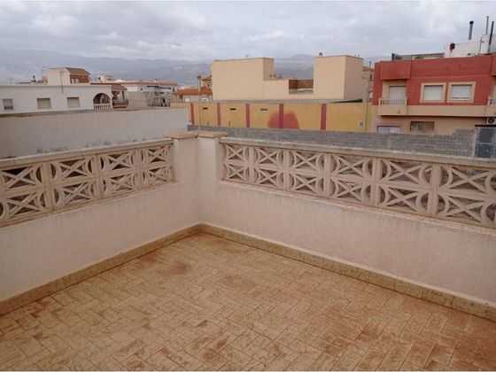 Foto 1 de Xalet en venda a Carretera Mojonera – Cortijos de Marín de 4 habitacions amb terrassa