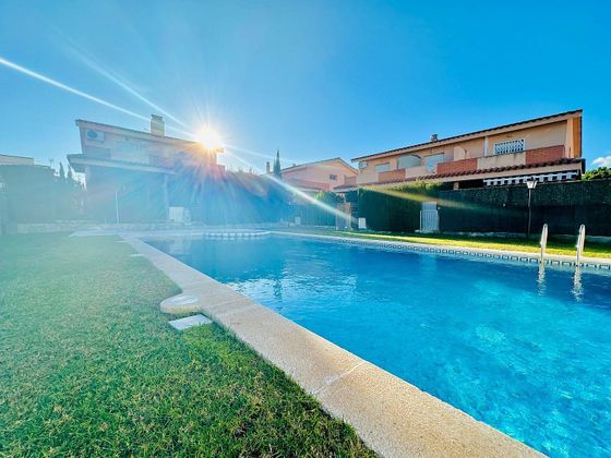 Foto 2 de Casa en venda a Platja de Mont-Roig de 3 habitacions amb terrassa i piscina