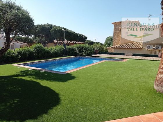 Foto 1 de Xalet en venda a Fenals de 7 habitacions amb terrassa i piscina