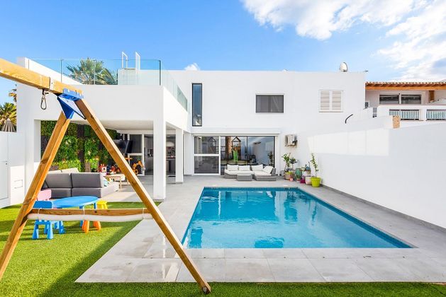 Foto 1 de Casa en venda a calle Diana de 4 habitacions amb terrassa i piscina