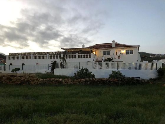 Foto 1 de Casa rural en venda a Charco del Pino de 7 habitacions amb terrassa i piscina