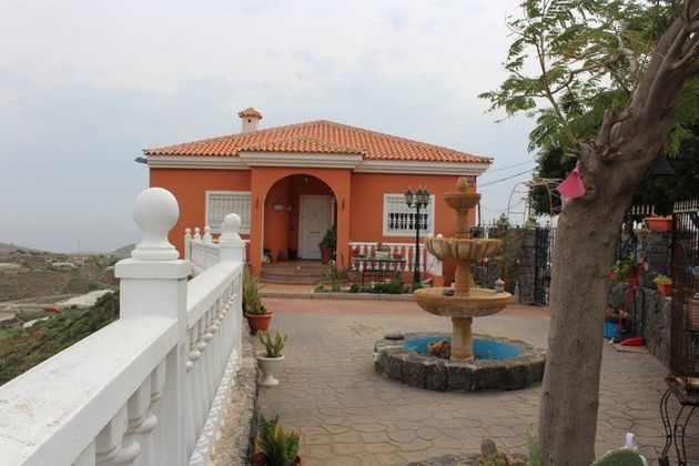 Foto 2 de Casa rural en venda a Granadilla de Abona ciudad de 4 habitacions amb terrassa i jardí
