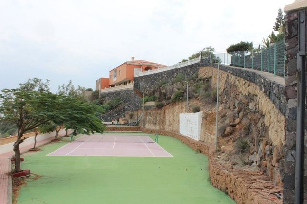 Foto 1 de Casa rural en venda a Granadilla de Abona ciudad de 4 habitacions amb terrassa i jardí