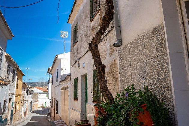 Foto 1 de Casa en venda a Guadahortuna de 4 habitacions amb calefacció