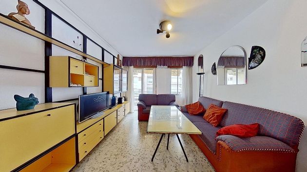 Foto 2 de Piso en venta en Motril pueblo de 2 habitaciones con terraza y aire acondicionado