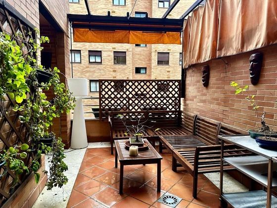 Foto 1 de Pis en venda a Huerta de la Reina - Trassierra de 3 habitacions amb terrassa i piscina