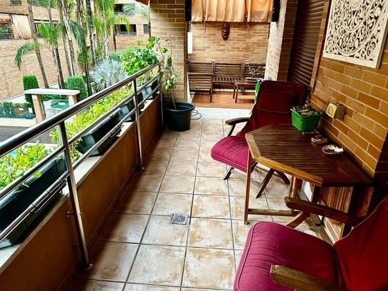 Foto 2 de Pis en venda a Huerta de la Reina - Trassierra de 3 habitacions amb terrassa i piscina