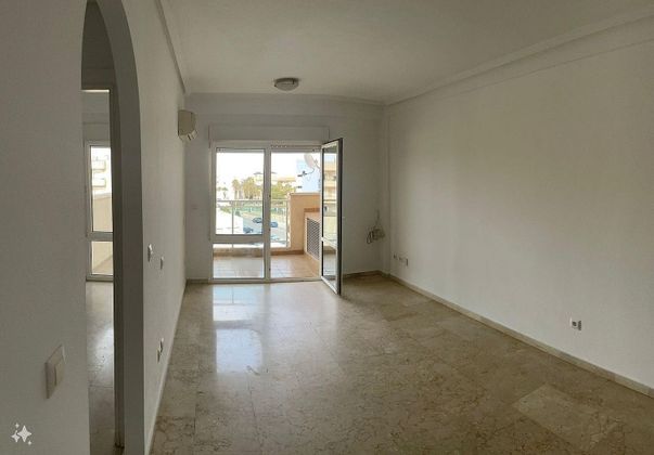 Foto 1 de Venta de piso en Dehesa de Campoamor - La Regia - Aguamarina de 2 habitaciones con terraza y jardín