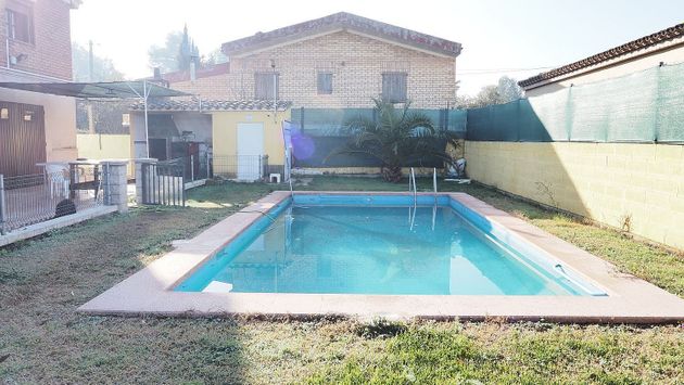 Foto 2 de Xalet en venda a calle Roser de 4 habitacions amb terrassa i piscina