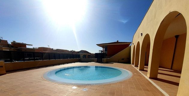 Foto 2 de Casa en venta en Caleta de Fuste de 4 habitaciones con terraza y piscina