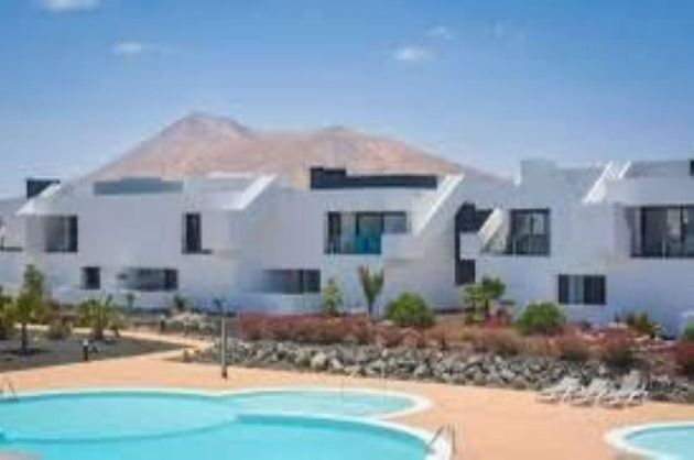 Foto 2 de Piso en venta en calle Capirota de 2 habitaciones con terraza y piscina