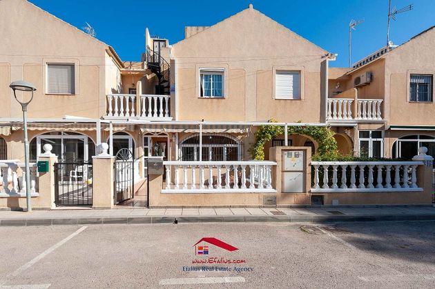 Foto 2 de Dúplex en venda a calle La Goleta de 3 habitacions amb terrassa i piscina