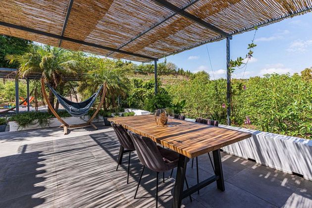 Foto 2 de Casa rural en venda a calle De Las Parcelas de 3 habitacions amb terrassa i piscina