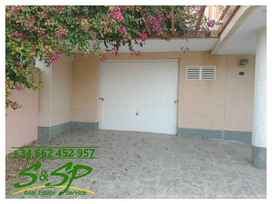 Foto 2 de Casa adossada en venda a Águilas ciudad de 4 habitacions amb terrassa i piscina