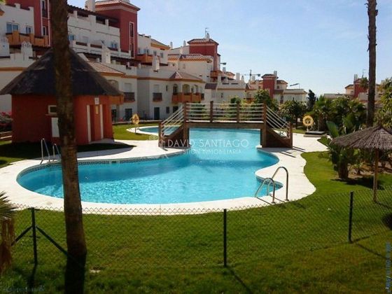 Foto 1 de Pis en venda a Caleta de Vélez de 2 habitacions amb terrassa i piscina