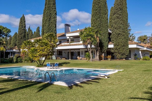 Foto 2 de Xalet en venda a Guadalmina de 11 habitacions amb terrassa i piscina