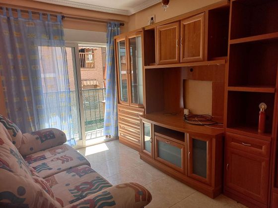 Foto 1 de Pis en venda a Centro - Alicante de 4 habitacions amb balcó i aire acondicionat