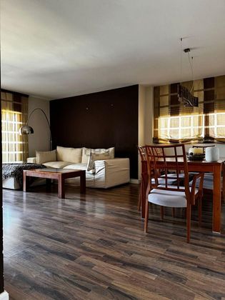 Foto 2 de Piso en alquiler en Vistahermosa de 3 habitaciones con terraza y piscina