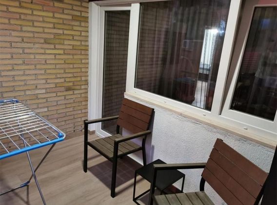 Foto 2 de Piso en alquiler en Altozano - Conde Lumiares de 3 habitaciones con terraza y muebles