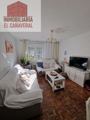 Foto 1 de Venta de piso en Bellas Vistas de 3 habitaciones con jardín y calefacción