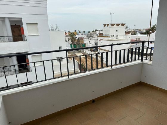 Foto 2 de Piso en venta en Centro - Zona Playas de 2 habitaciones con terraza y aire acondicionado
