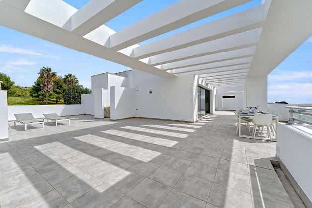 Foto 2 de Àtic en lloguer a urbanización Casares Golf Garden Ur de 2 habitacions amb terrassa i piscina