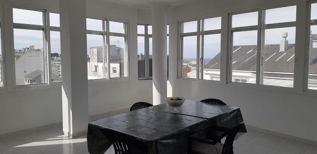 Foto 1 de Pis en venda a Burela de 4 habitacions amb terrassa i ascensor