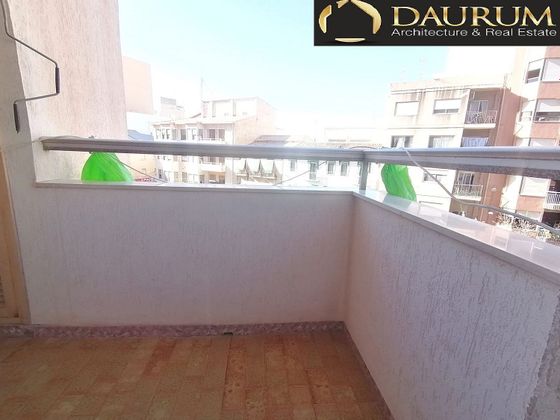 Foto 2 de Venta de piso en Villajoyosa ciudad de 4 habitaciones con terraza y balcón