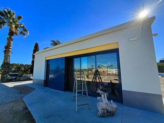 Foto 2 de Casa en venda a El Altet de 2 habitacions amb piscina i garatge