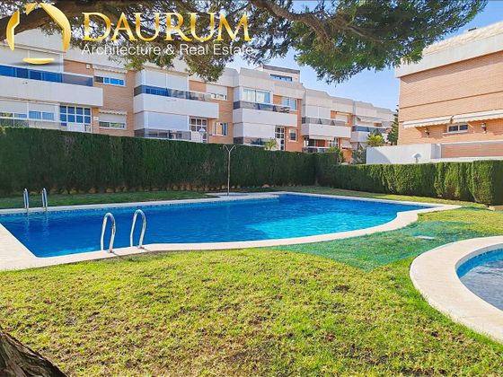 Foto 1 de Casa en venda a Cabo de las Huertas de 4 habitacions amb piscina i garatge