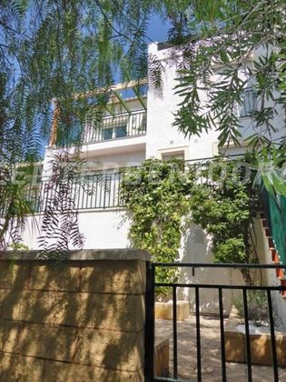 Foto 1 de Casa adossada en venda a Nucia (la) de 5 habitacions amb terrassa i piscina