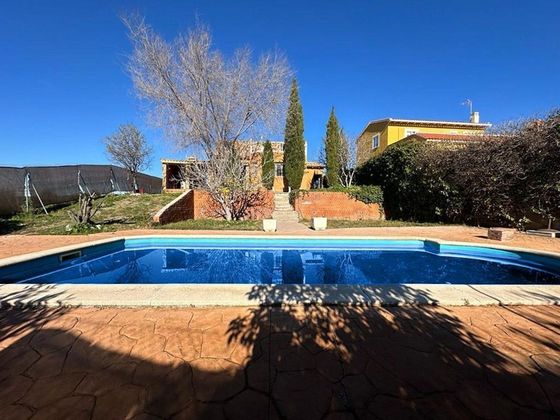 Foto 2 de Venta de chalet en Colmenar de Oreja de 4 habitaciones con terraza y piscina