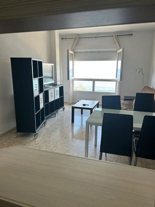 Foto 2 de Alquiler de piso en carretera De Benítez de 1 habitación con muebles y balcón
