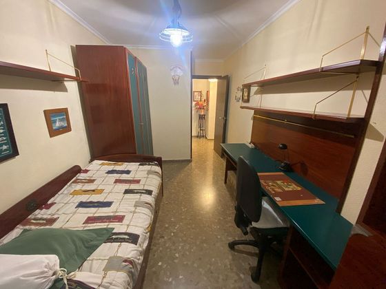 Foto 2 de Venta de piso en calle Alcalde Clemente Calvo Pecino de 3 habitaciones con garaje y ascensor