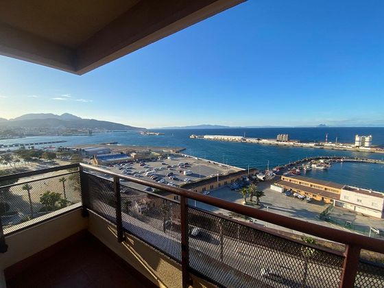 Foto 1 de Piso en venta en Ceuta de 4 habitaciones con terraza y garaje
