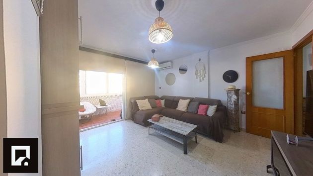 Foto 2 de Piso en venta en avenida Lisboa de 2 habitaciones con terraza y garaje