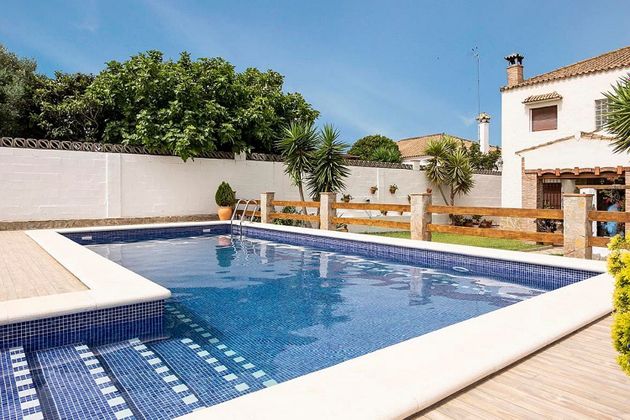 Foto 1 de Casa rural en venda a Barbate ciudad de 6 habitacions amb piscina i jardí