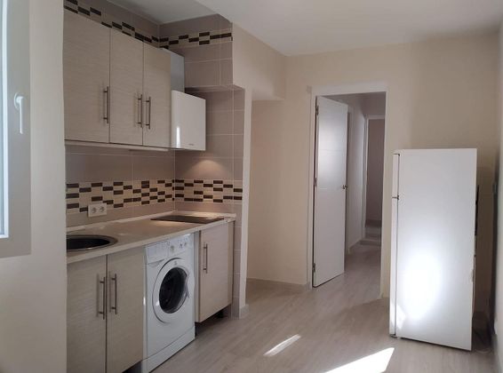 Foto 2 de Venta de piso en Palos de Moguer de 3 habitaciones con aire acondicionado y calefacción